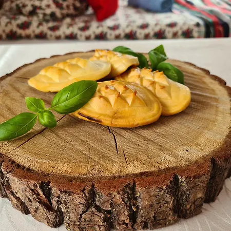 לינה וארוחת בוקר U Anny 3*