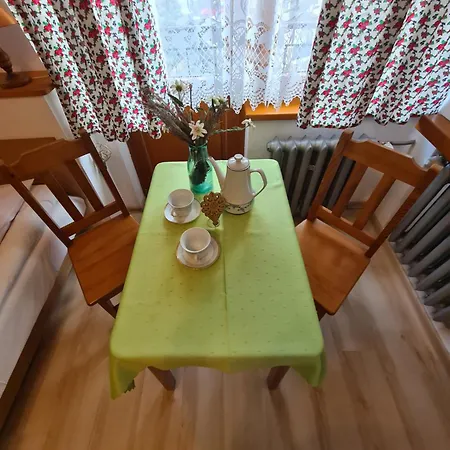 לינה וארוחת בוקר U Anny