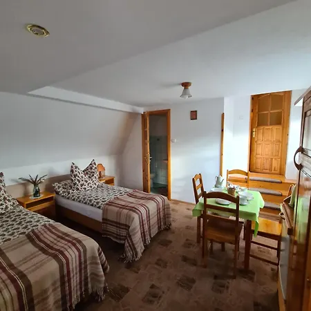 U Anny זקופאנה